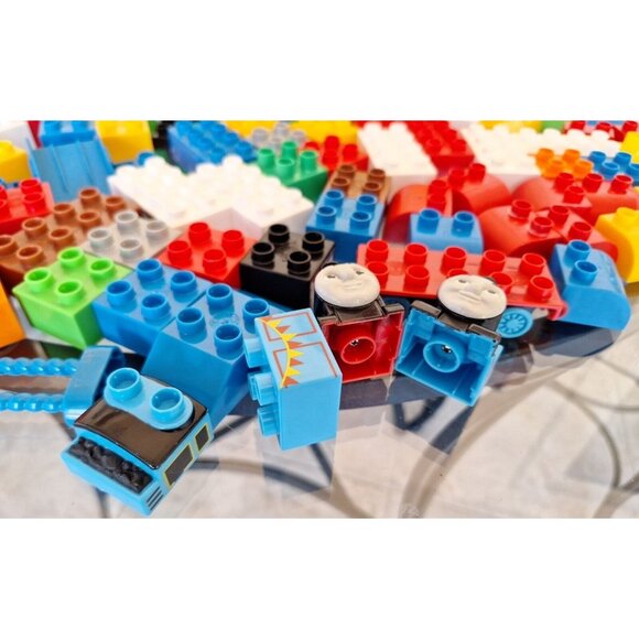 Mega Bloks Knapford Station Case Thomas & Friends 140 Pc Incomplete Lot - Picture 9 of 10